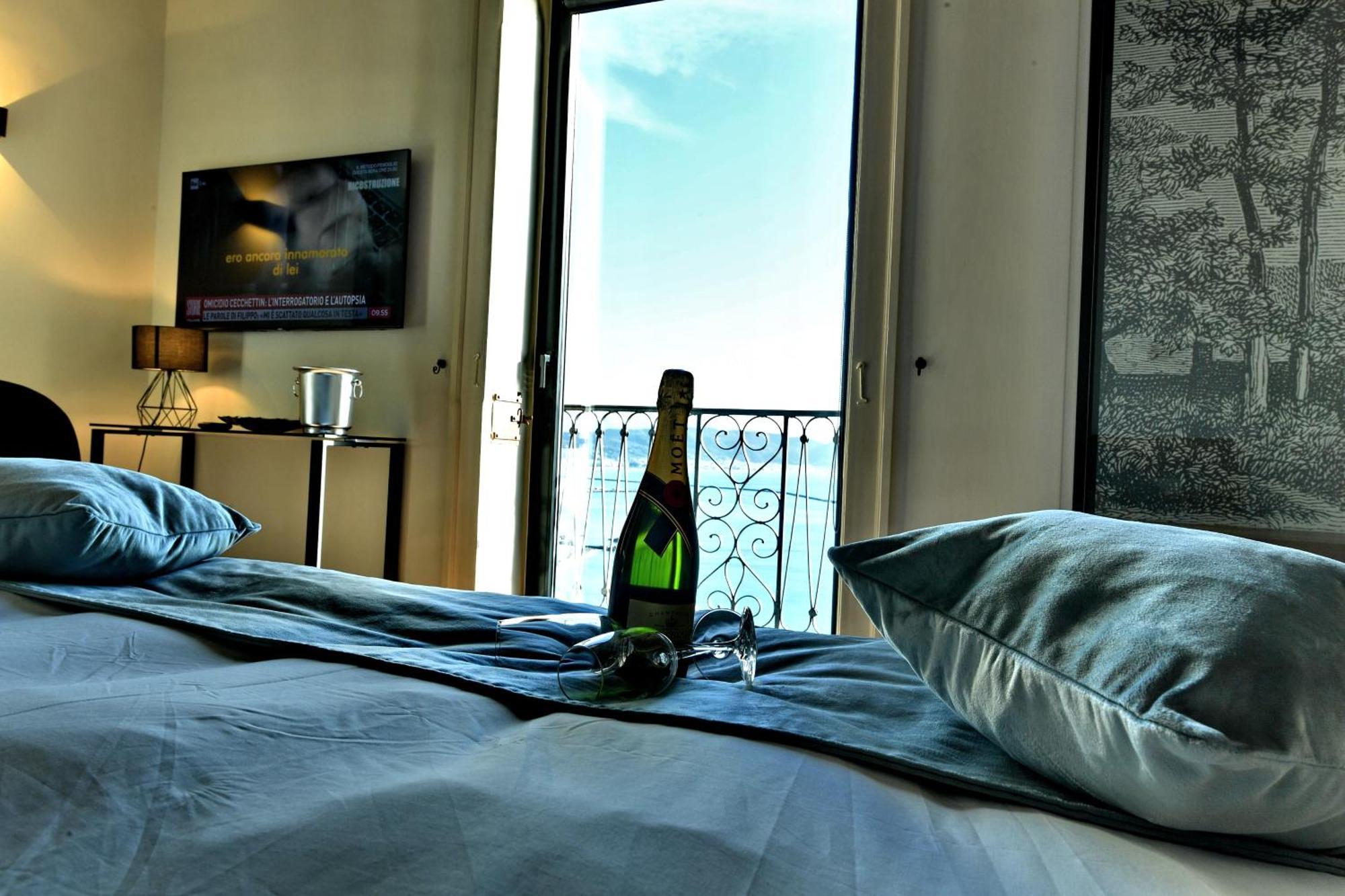 In Costa Relais & Luxury Suites Виетри Экстерьер фото