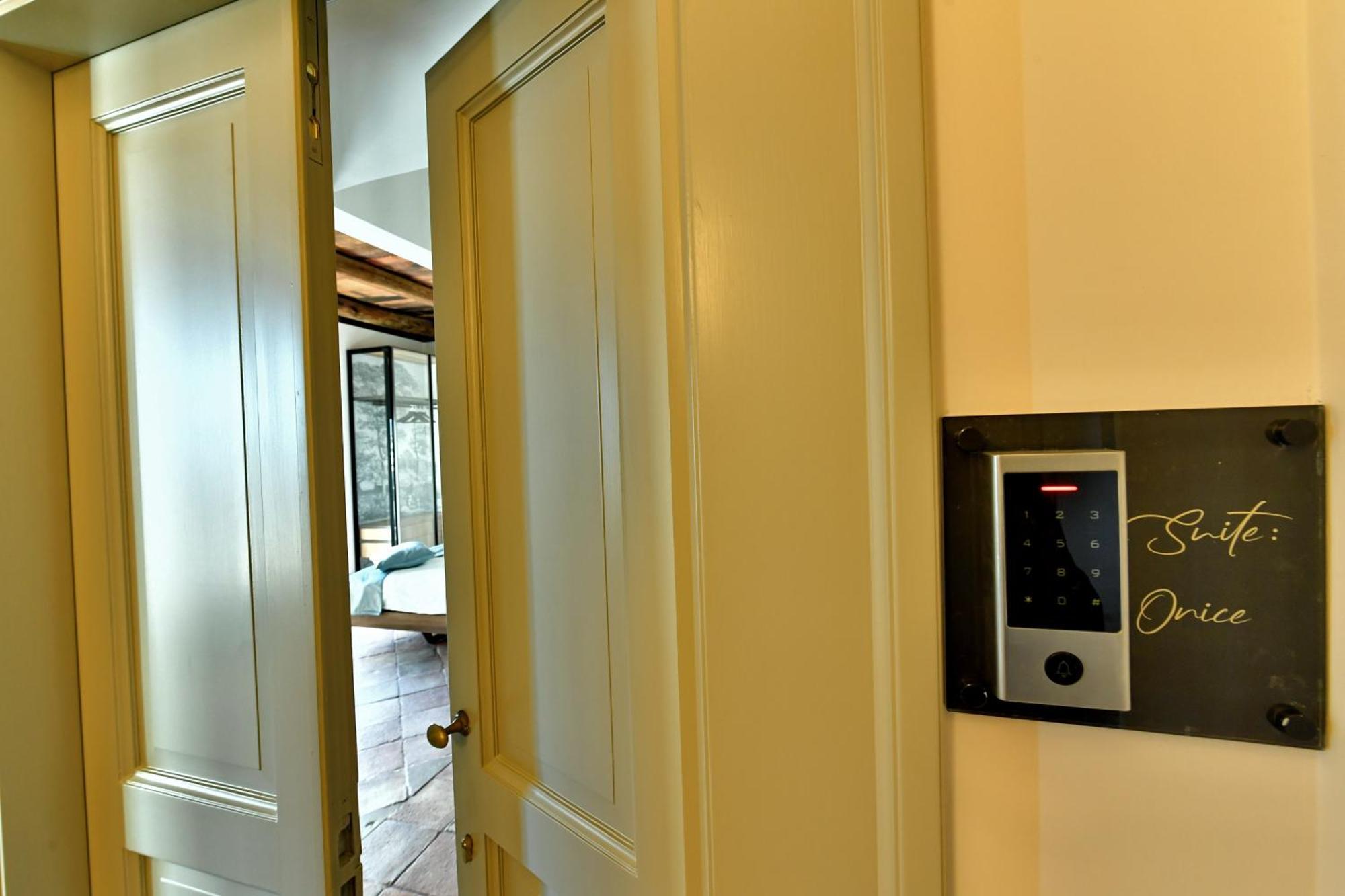 In Costa Relais & Luxury Suites Виетри Экстерьер фото