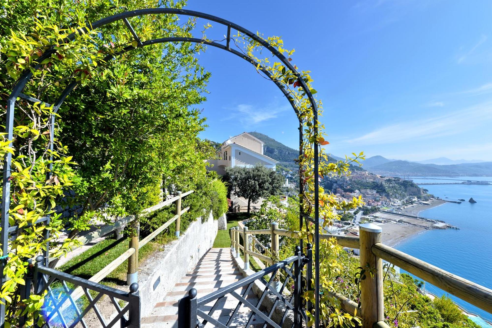 In Costa Relais & Luxury Suites Виетри Экстерьер фото
